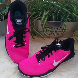 🆕 Nike flexible training/running shoes
